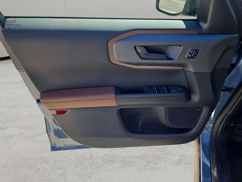 New 2025 Azure Gray Metallic Tri-Coat Ford Outer Banks® image 10