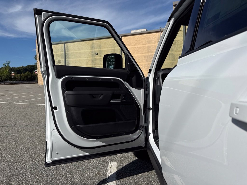 New 2026 White Land Rover S image 10