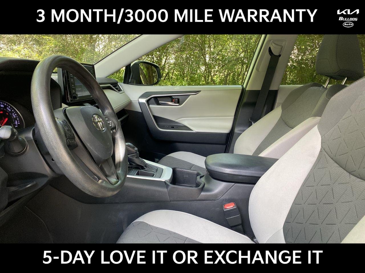 Used 2022 White Toyota XLE image 15