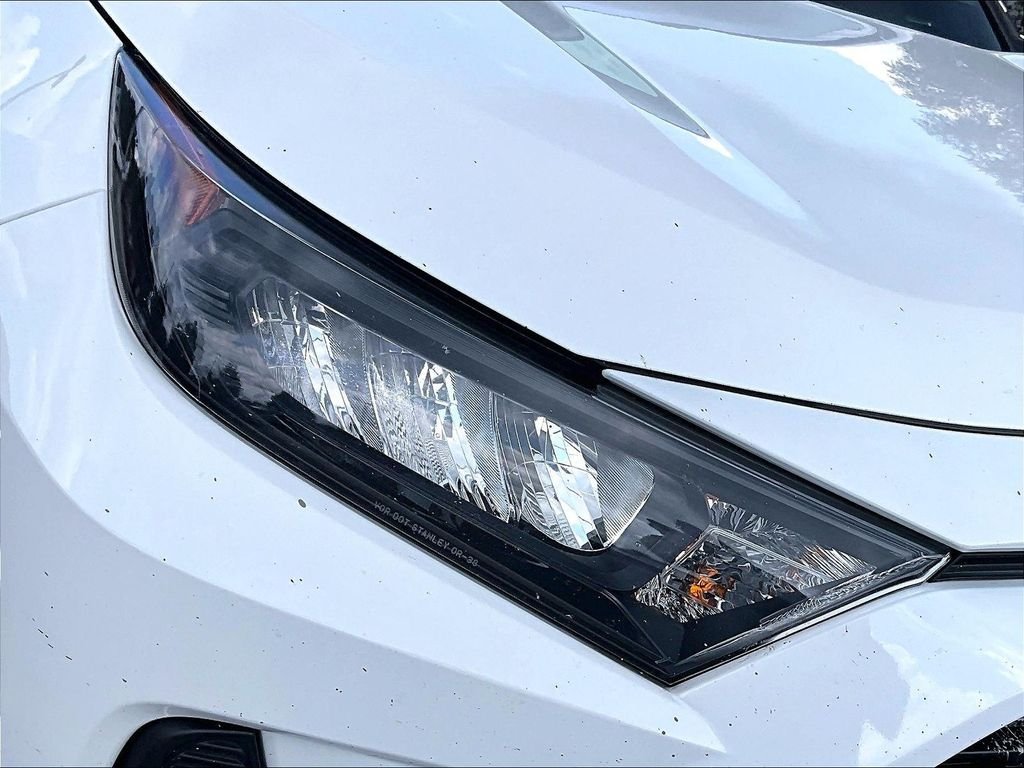 Used 2021 White Toyota LE image 32