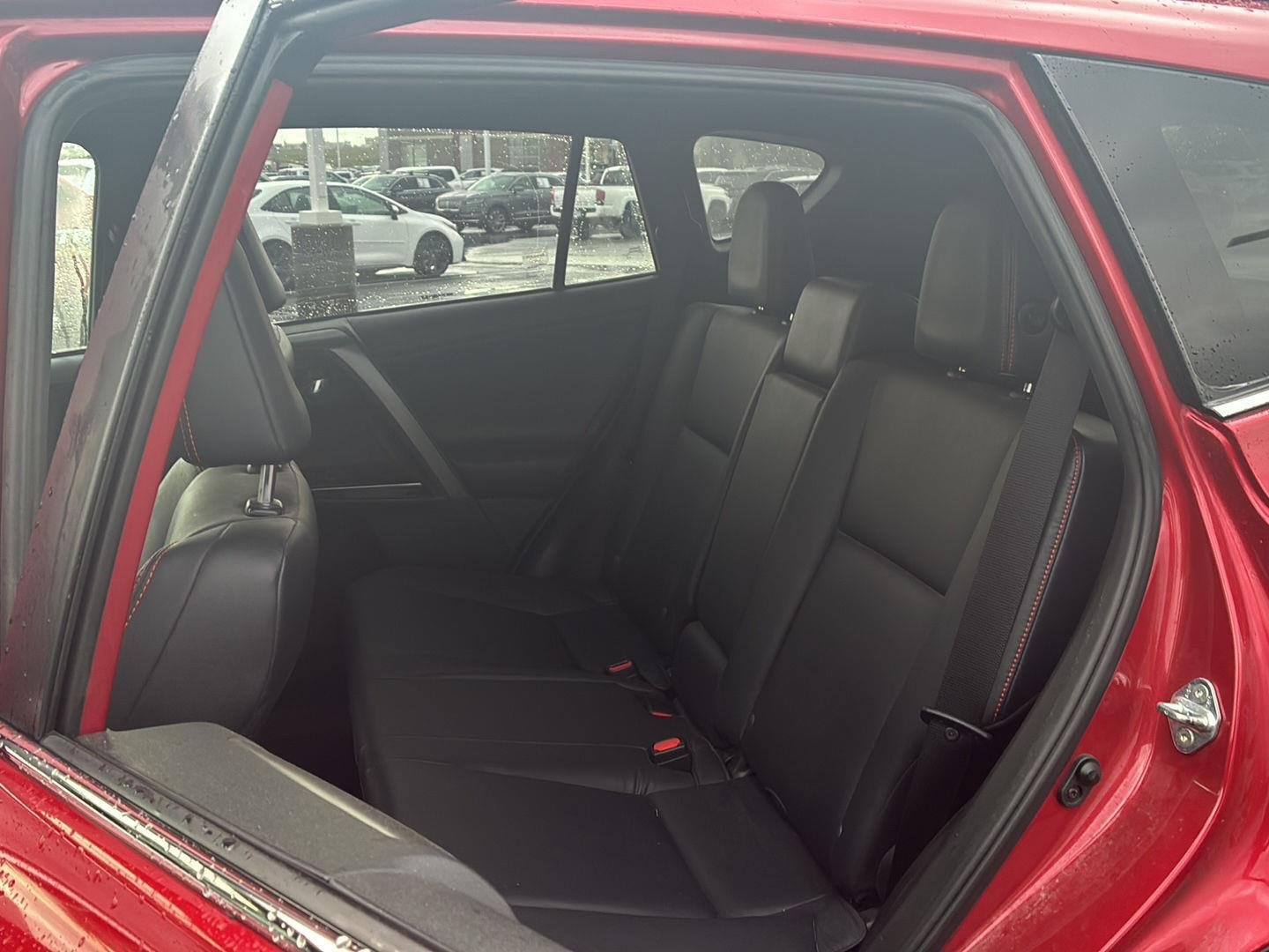 Used 2016 Barcelona Red Metallic Toyota SE image 4
