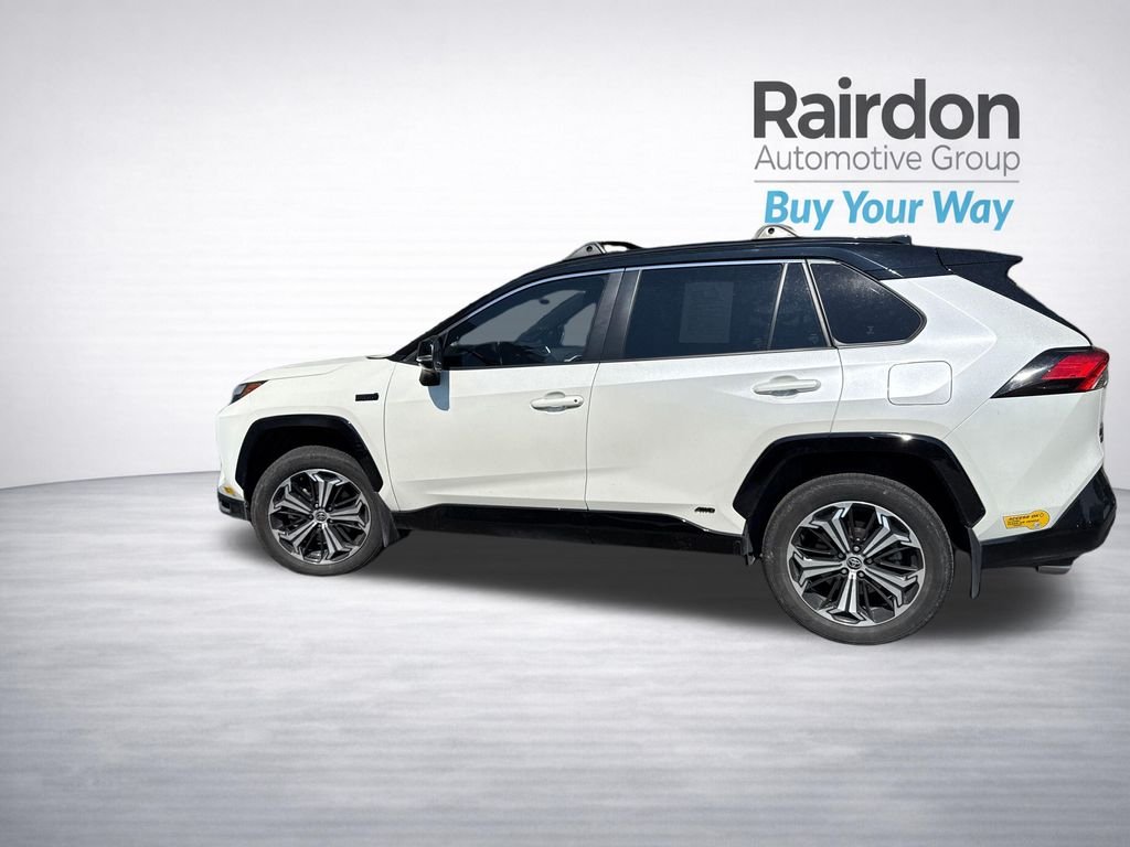 Used 2022 White Toyota XSE image 5