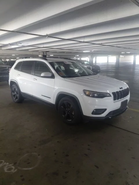 Used 2021 White Jeep Latitude Plus image 1