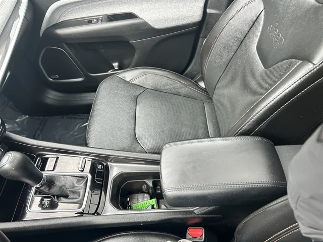 Used 2022 Blue JEEP Latitude Lux image 32