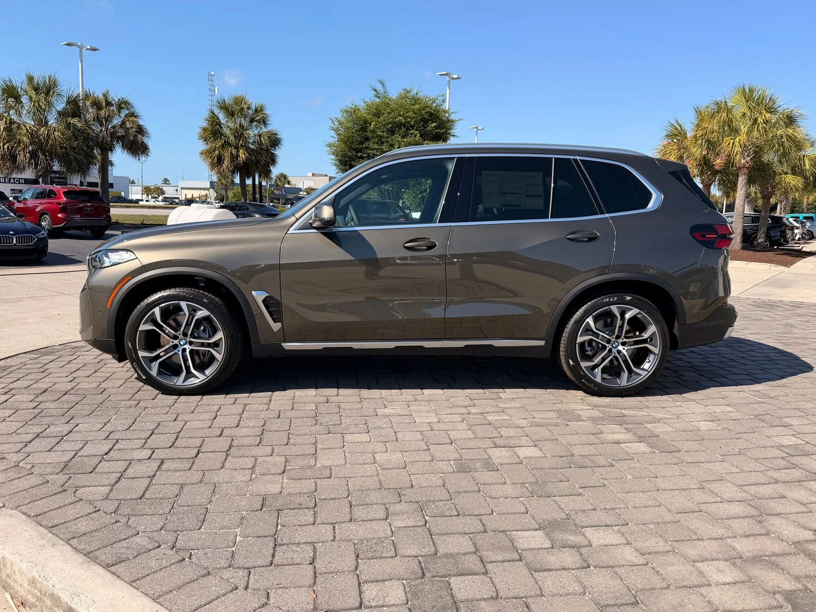 New 2026 Manhattan Green Metallic BMW xDrive40i image 12