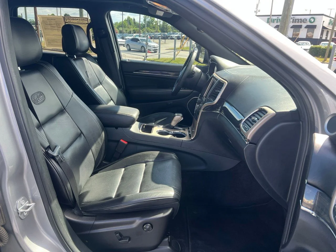 Used 2017 Silver Jeep Overland image 25