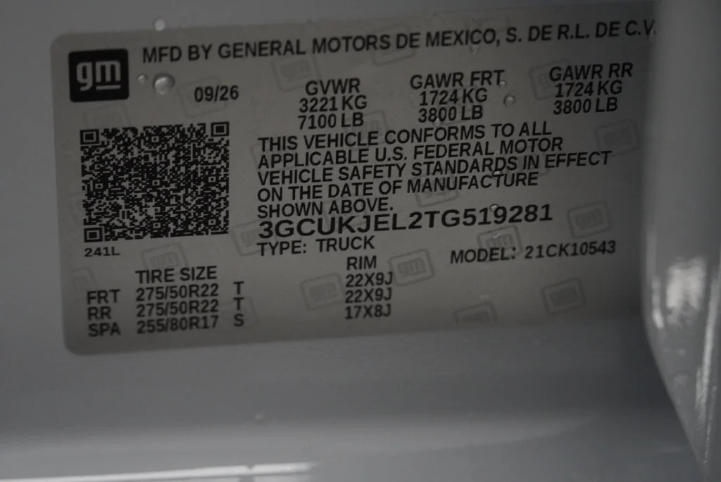 New 2026 Polar White Tricoat Chevrolet High Country image 43