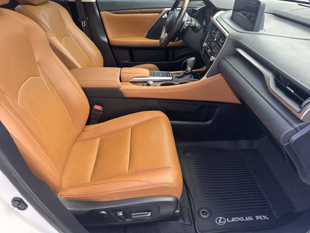 Used 2022 White Lexus 350L image 13