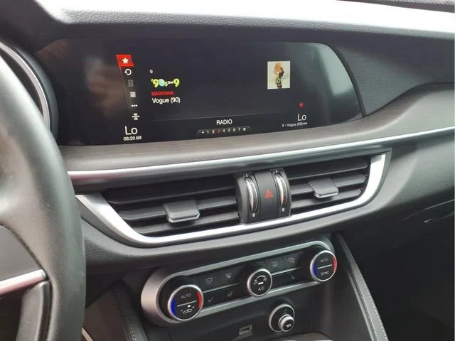 Used 2019  Alfa Romeo Ti image 11