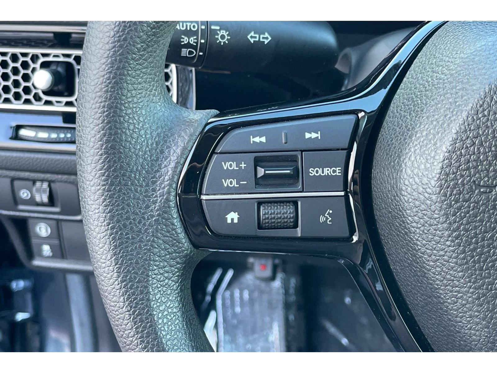 Used 2024 Meteorite Gray Metallic Honda LX image 34