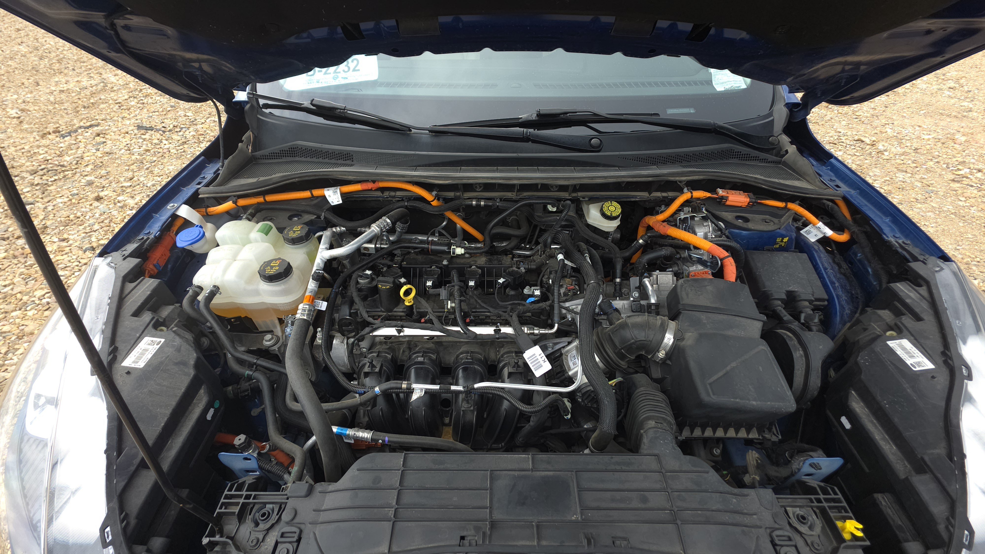 Used 2022 Blue Ford Titanium Plug-In Hybrid image 24