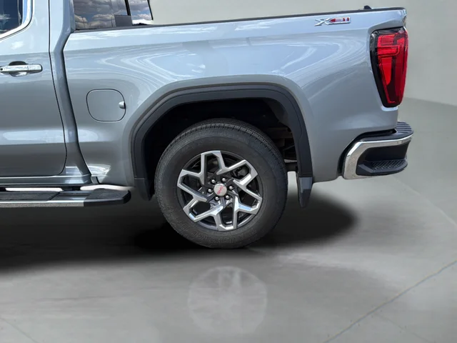 2024 GMC Sierra 1500 SLT - Photo 27