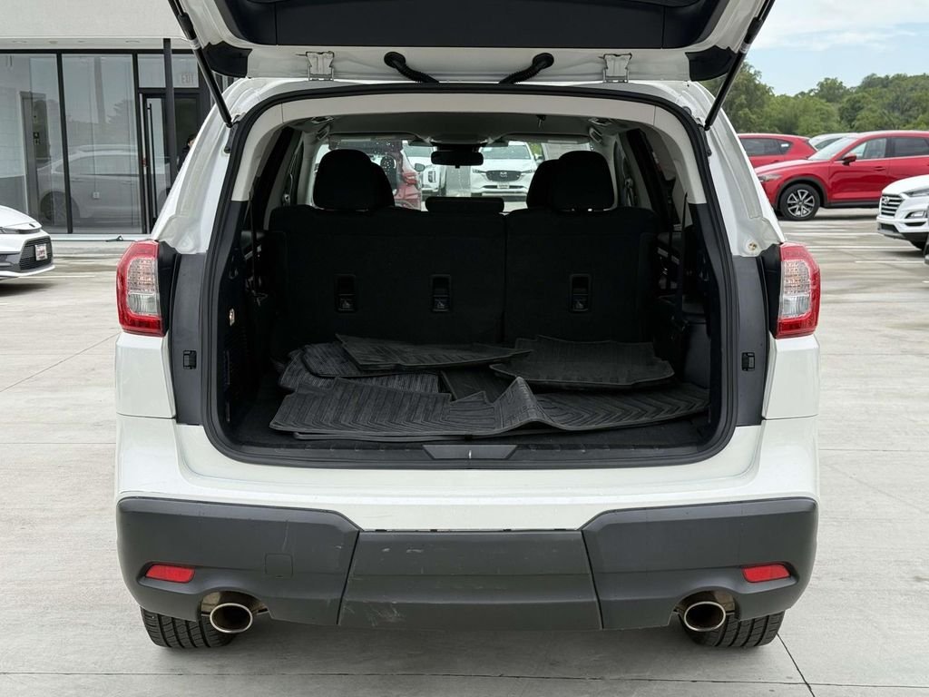 Used 2023 White Subaru Premium image 29