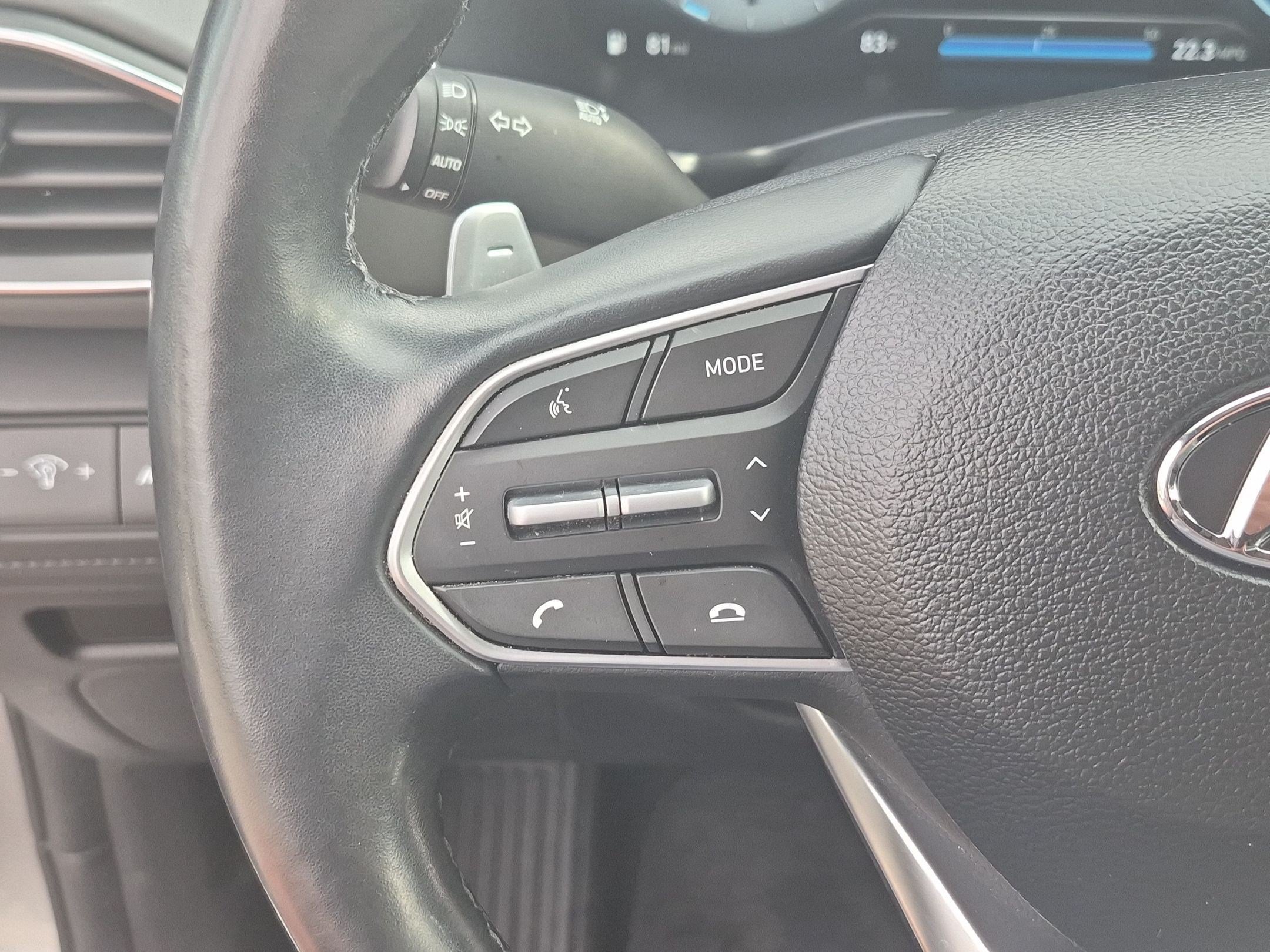 Certified Used 2023 Shimmering Silver Hyundai Limited image 18