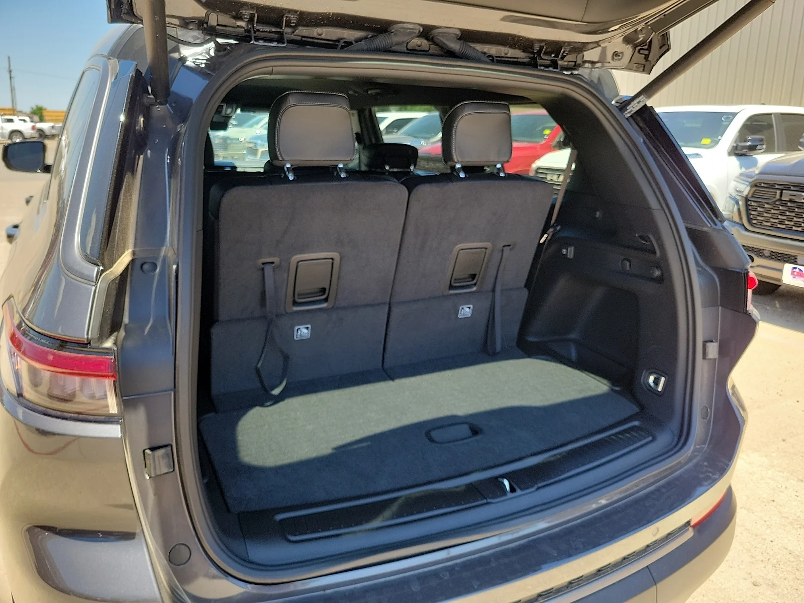New 2026 PAS Baltic Grey Jeep L LAREDO ALTITUDE 4X4 image 8
