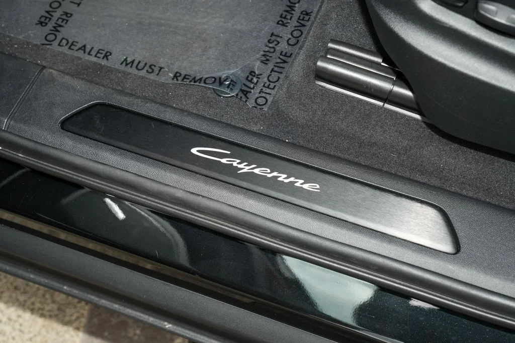 Certified Used 2025  Porsche Base image 21