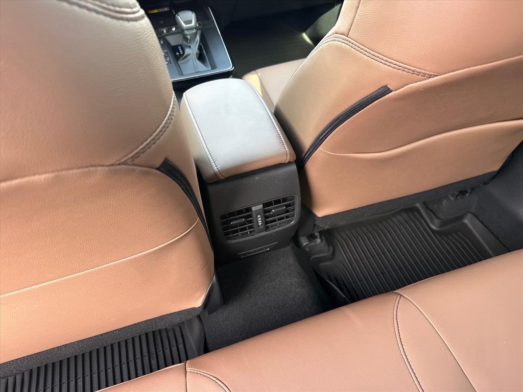Used 2026 Wind Chill Pearl Toyota XLE image 15