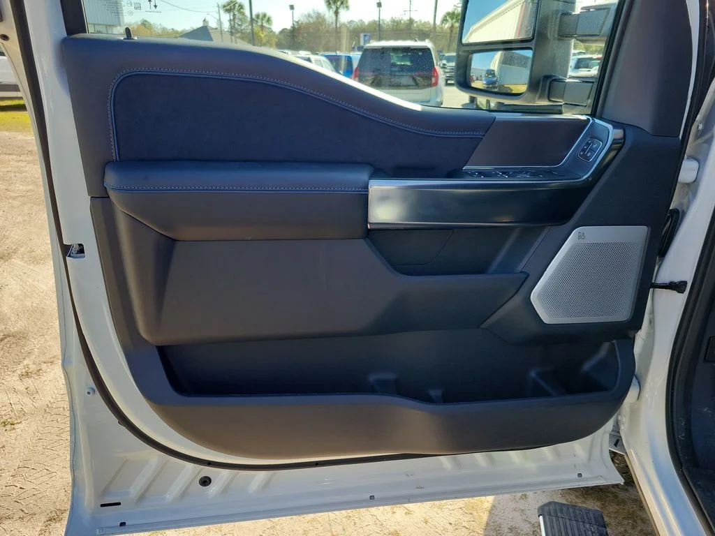 New 2026 Star White Metallic Tri-Coat Ford F-350® Platinum® image 6