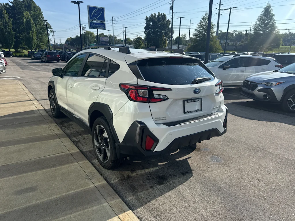 Used 2025 Crystal White Pearl Subaru Limited image 5