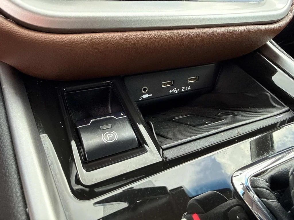 Used 2022 Blue Subaru Touring image 35