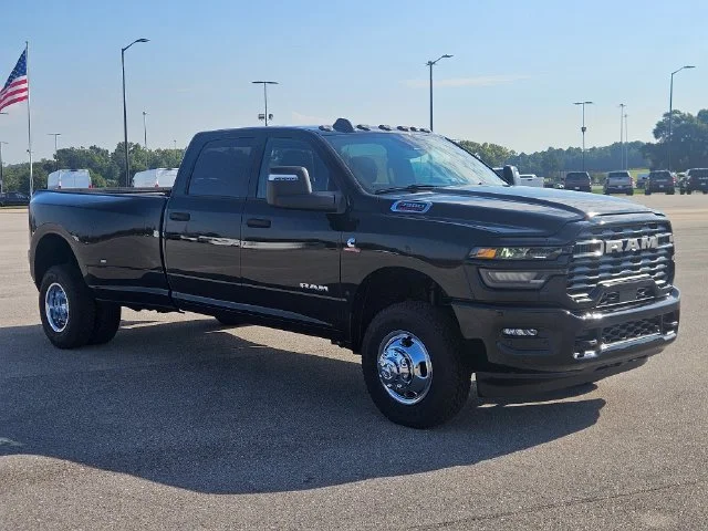 New 2027 Diamond Black Crystal Pearl-Coat Exterior Paint RAM Big Horn image 7