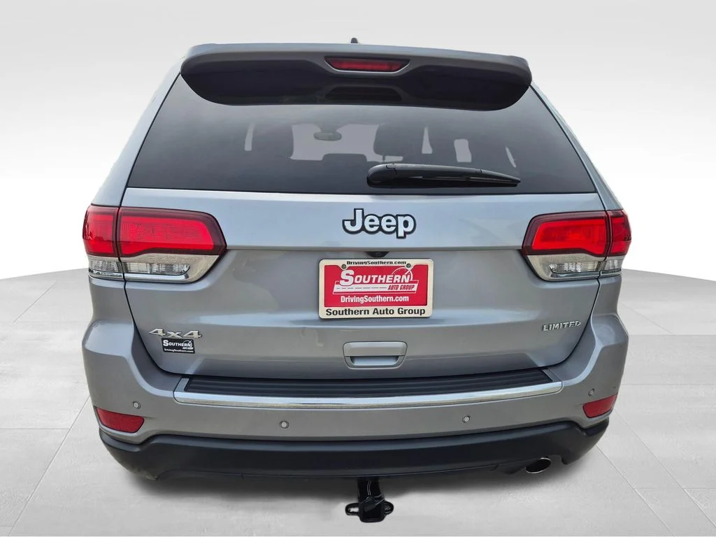 Used 2020 Silver Jeep Limited image 5