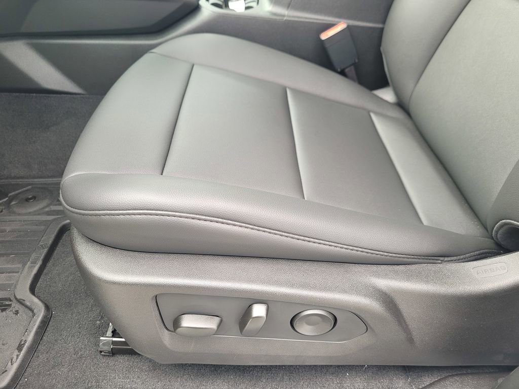 2026 Chevrolet Colorado Trail Boss - Photo 13