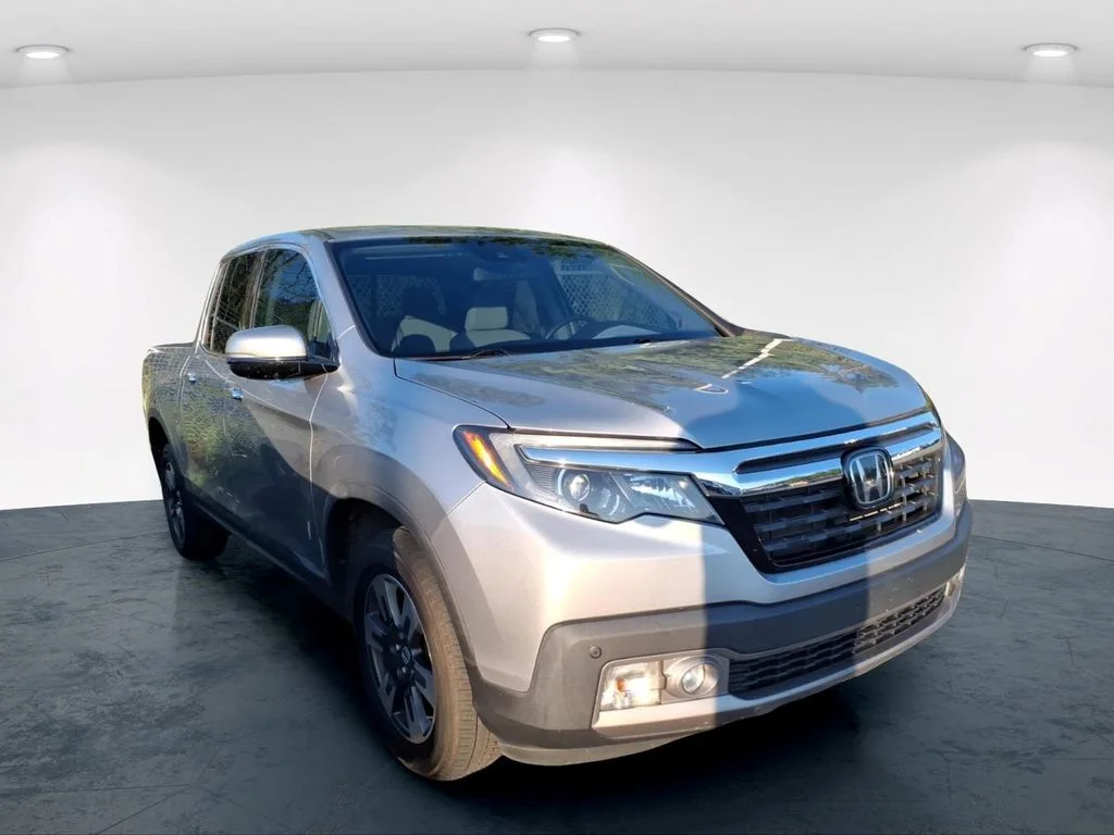 Used 2017 Silver Honda RTL-E image 11
