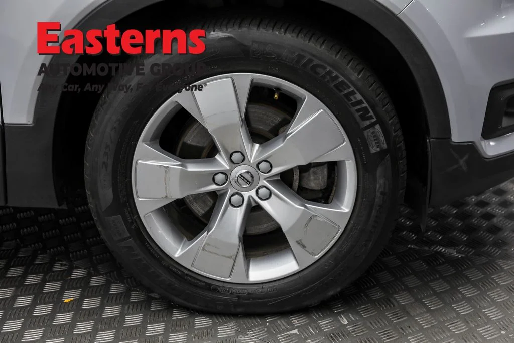 Used 2021 Silver Volvo Momentum image 31