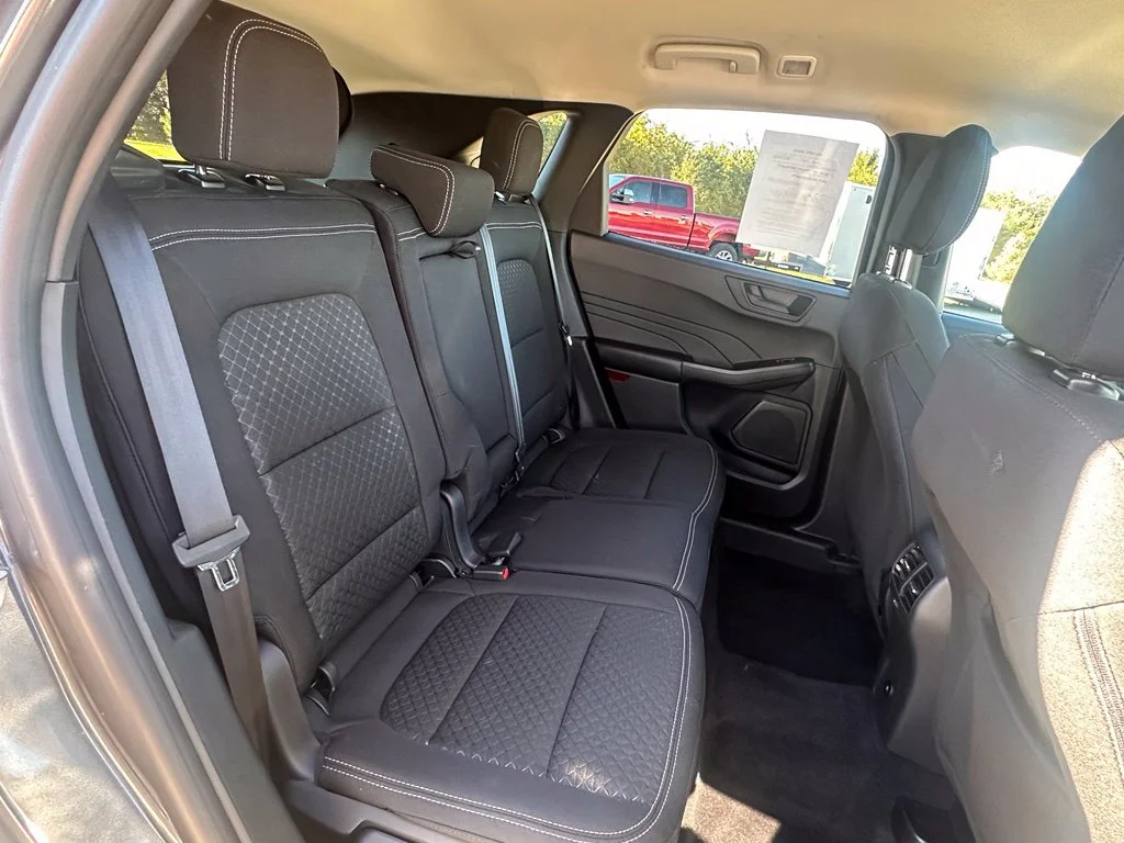 Used 2023 Gray Ford Active image 18