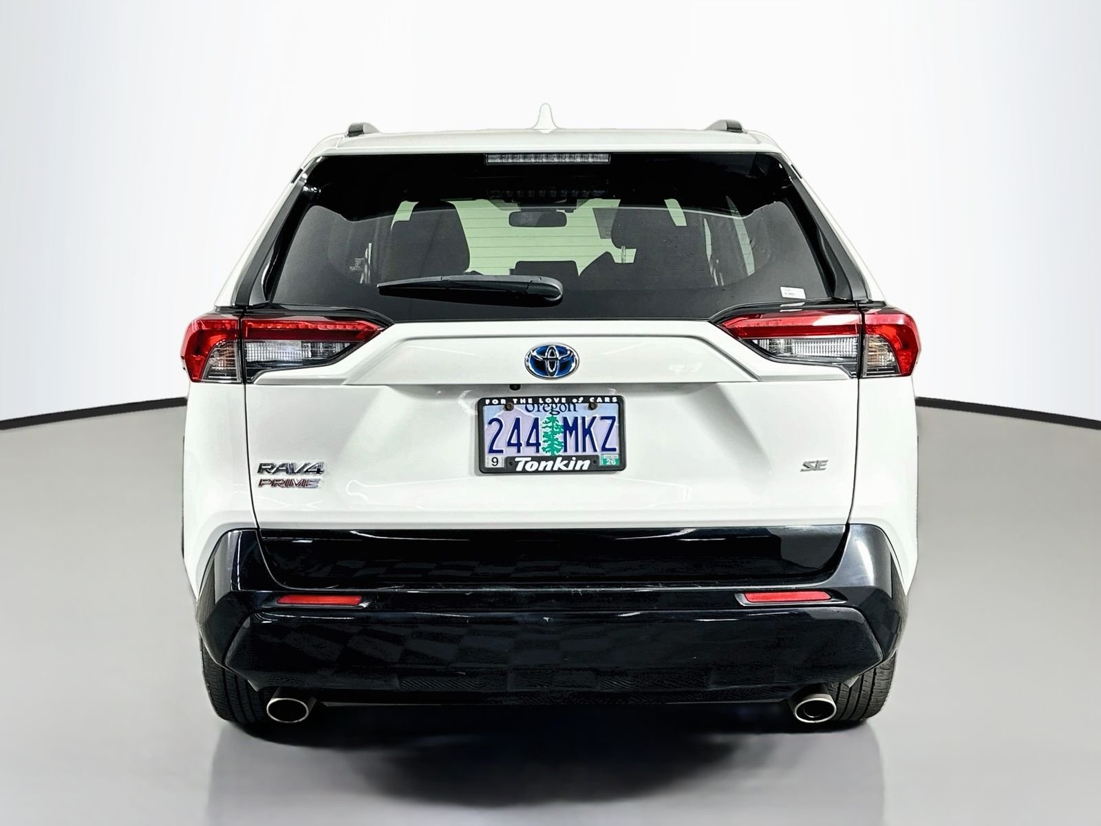 Used 2023 Ice Toyota SE image 5