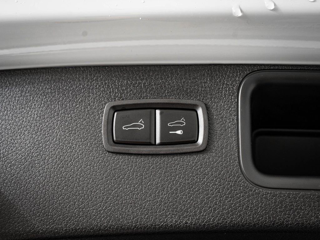 Certified Used 2026 White Porsche  image 25