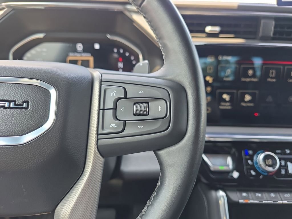 Used 2023 White GMC Denali image 24