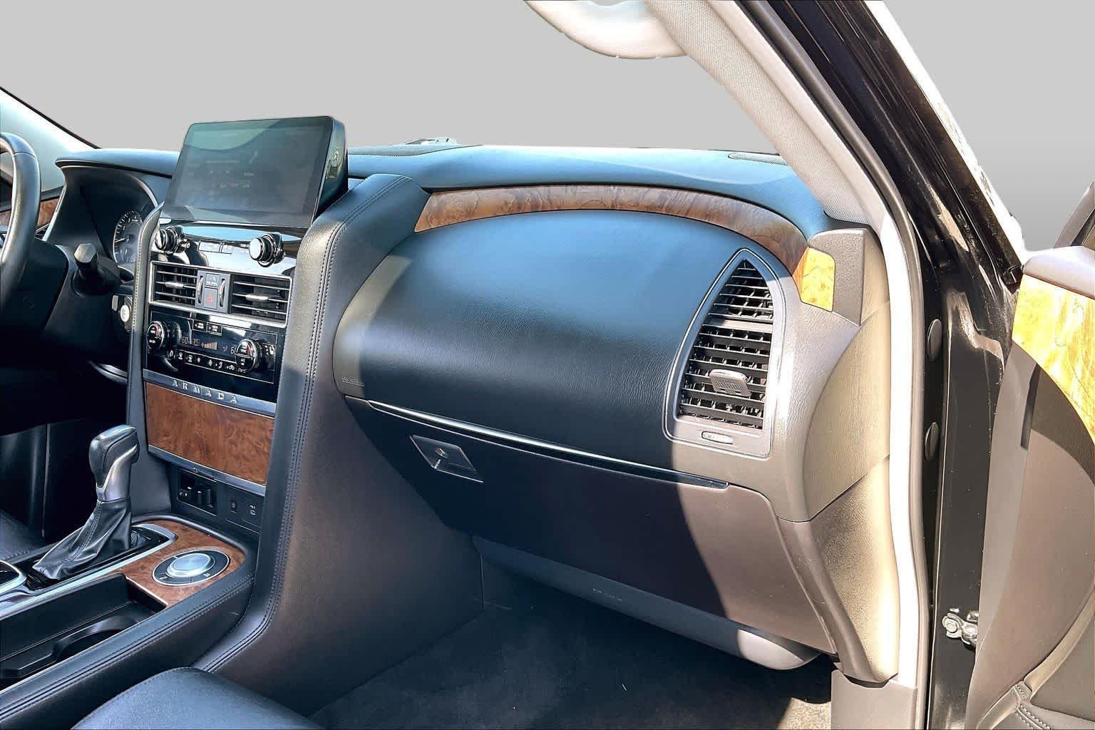 Used 2024 Super Black Nissan SL image 18