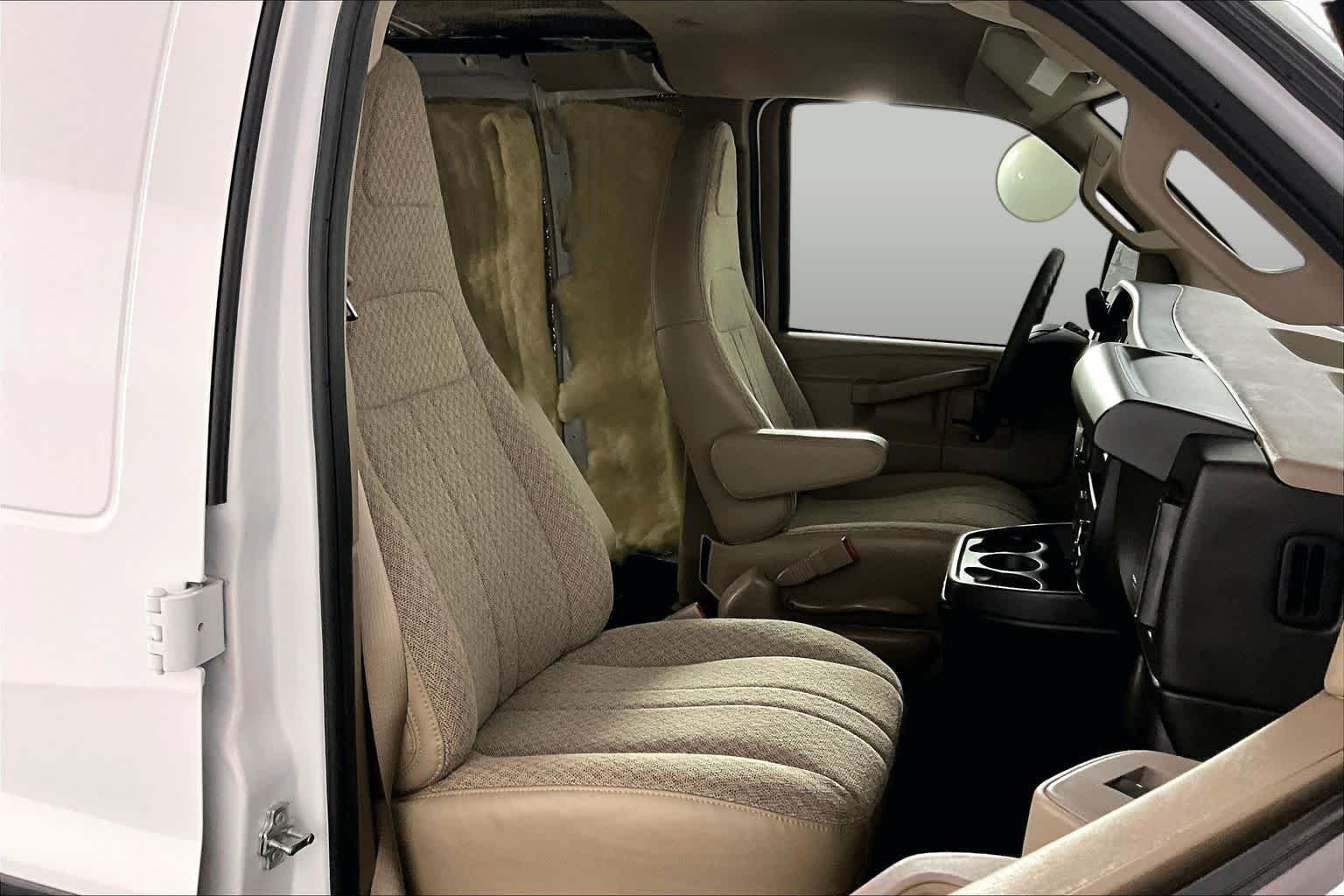 Used 2024 Summit White GMC Work Van image 9