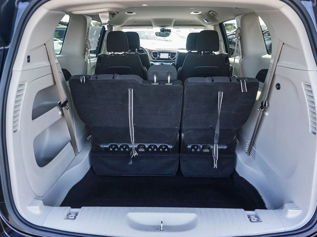 Used 2024 Black Chrysler LX image 25