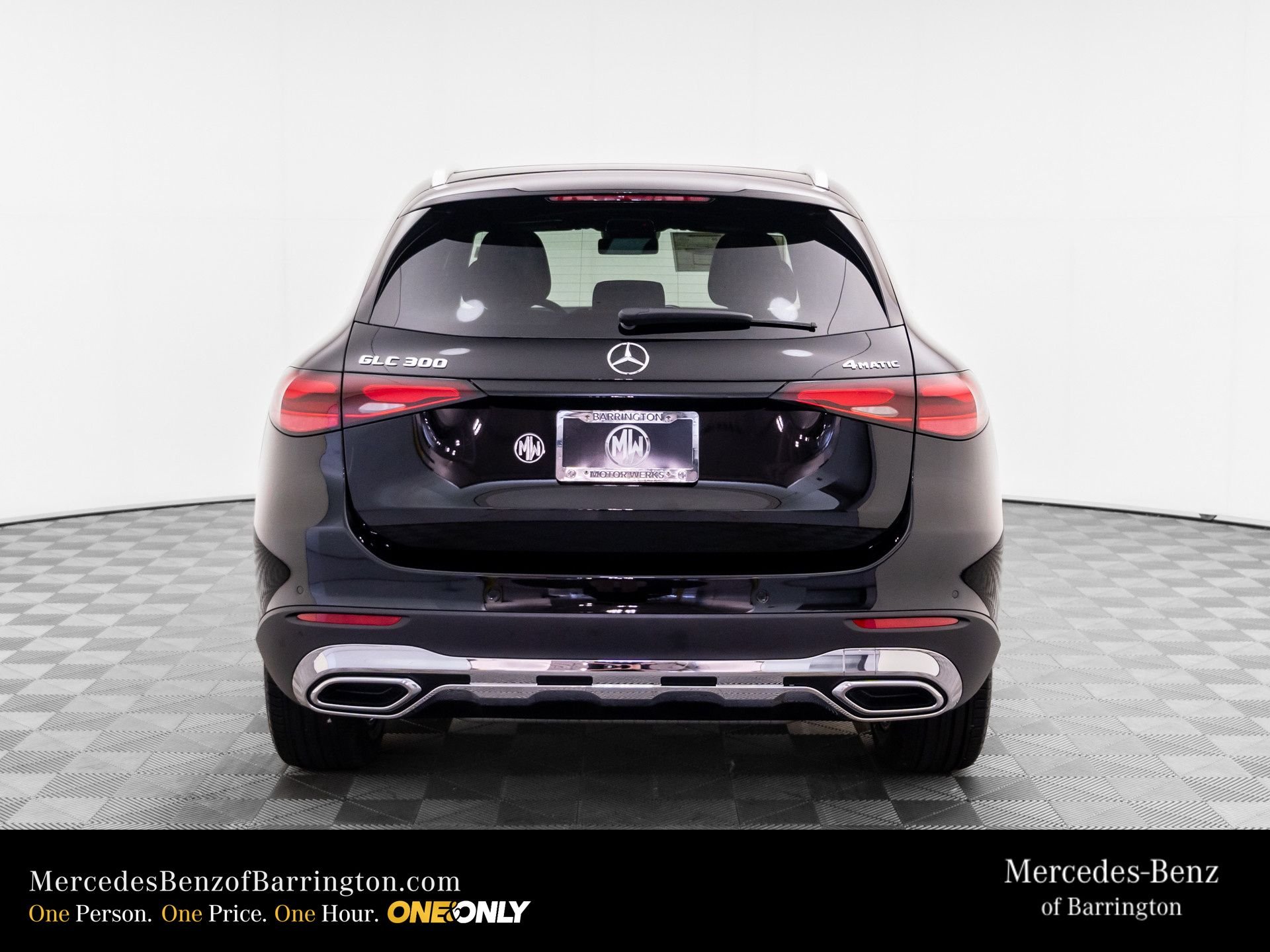 New 2026 Black Mercedes-Benz GLC 300 image 4