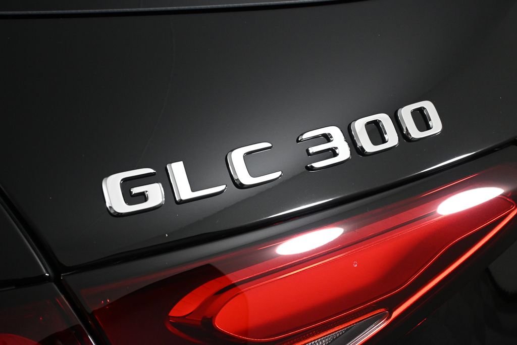 New 2026 Black Mercedes-Benz GLC 300 image 27