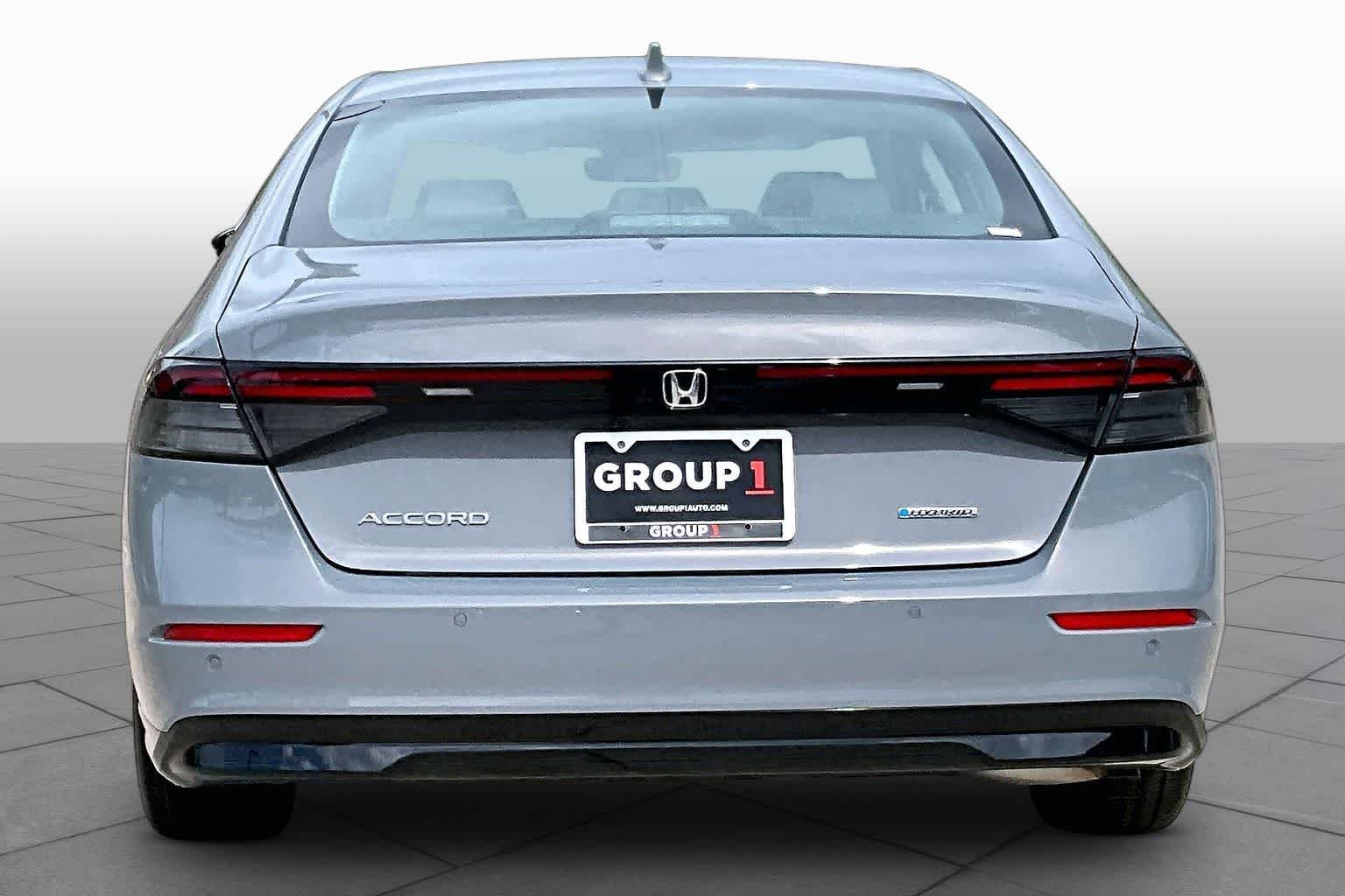 New 2026 Urban Gray Pearl Honda EX-L image 4