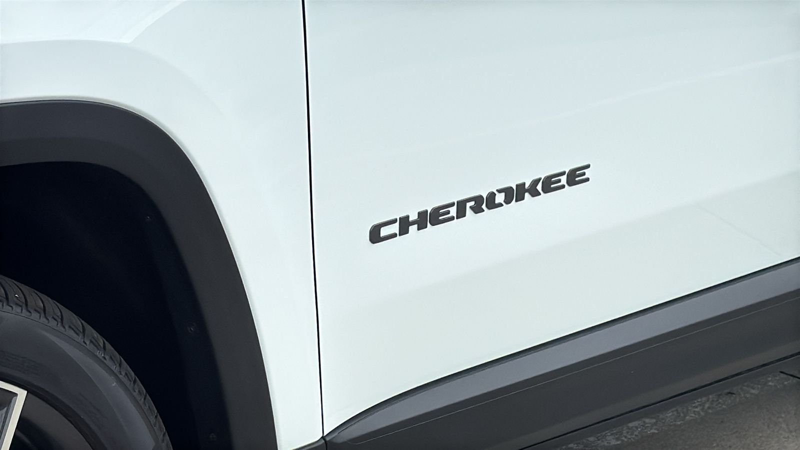 New 2026 Bright White Clear-Coat Exterior Paint Jeep Overland image 6