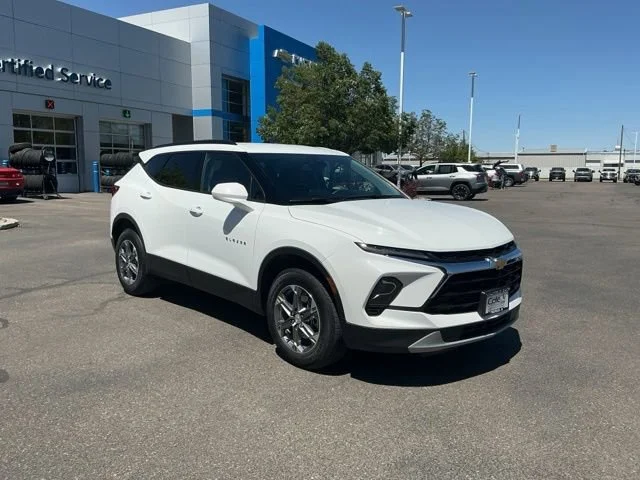 2025 Chevrolet Blazer 2.0T 2LT AWD's photo