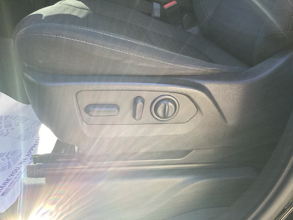 Used 2021 BLACK Chevrolet LT image 18