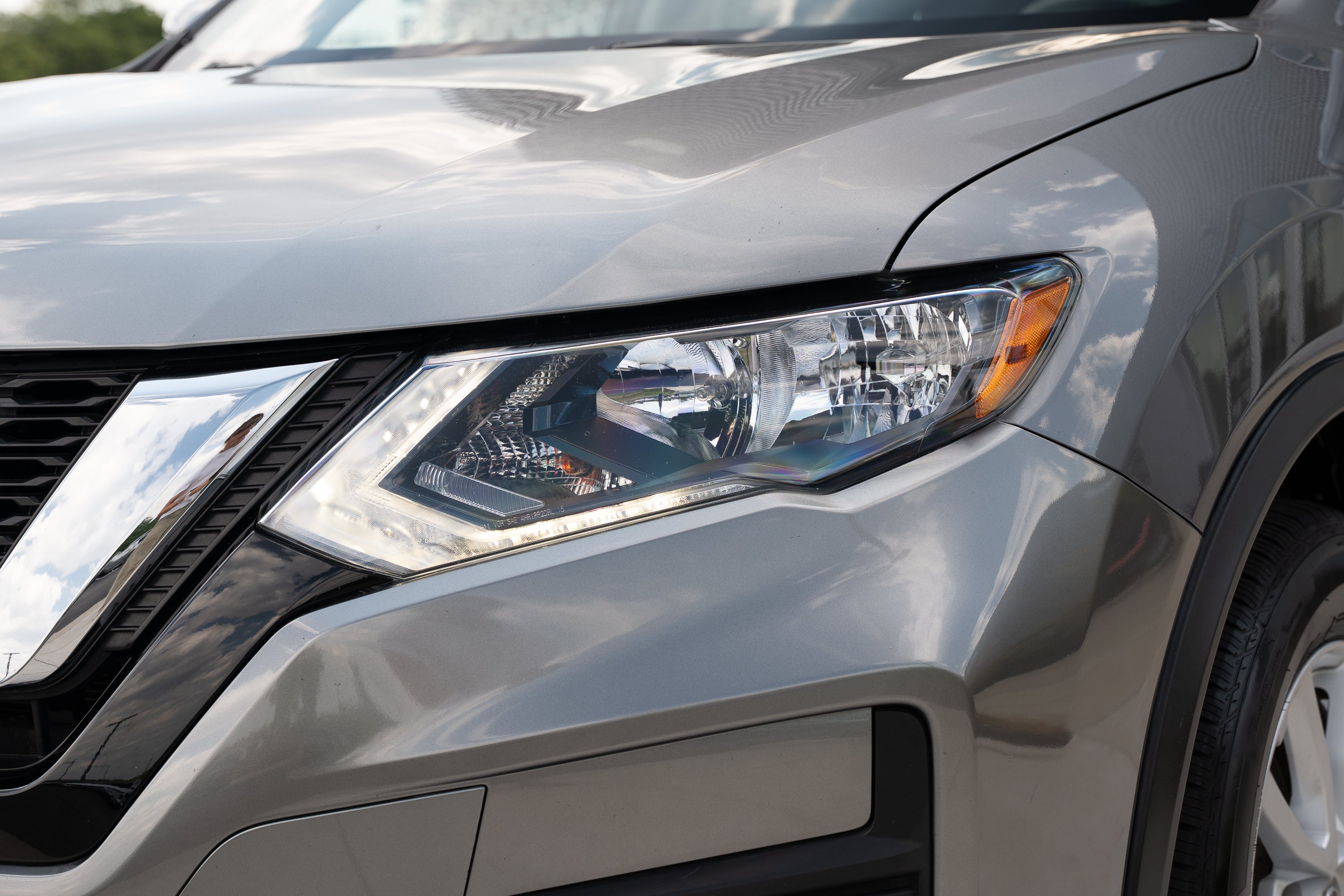 Used 2019 Gun Metallic Nissan SV image 29