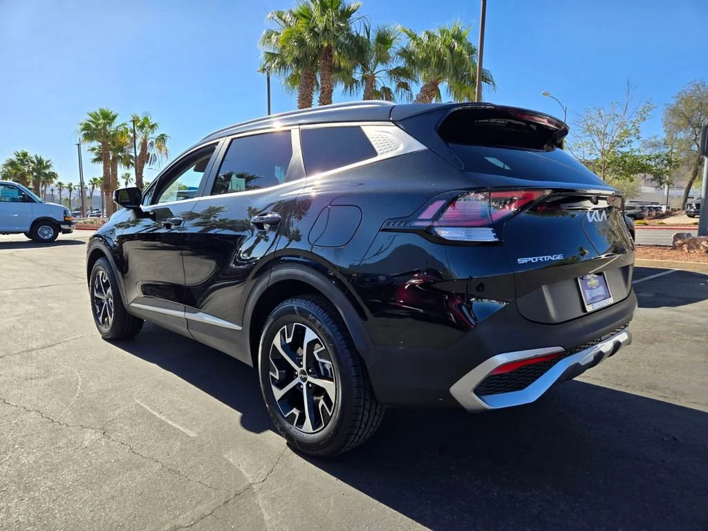 Used 2023 Fusion Black Kia EX image 4