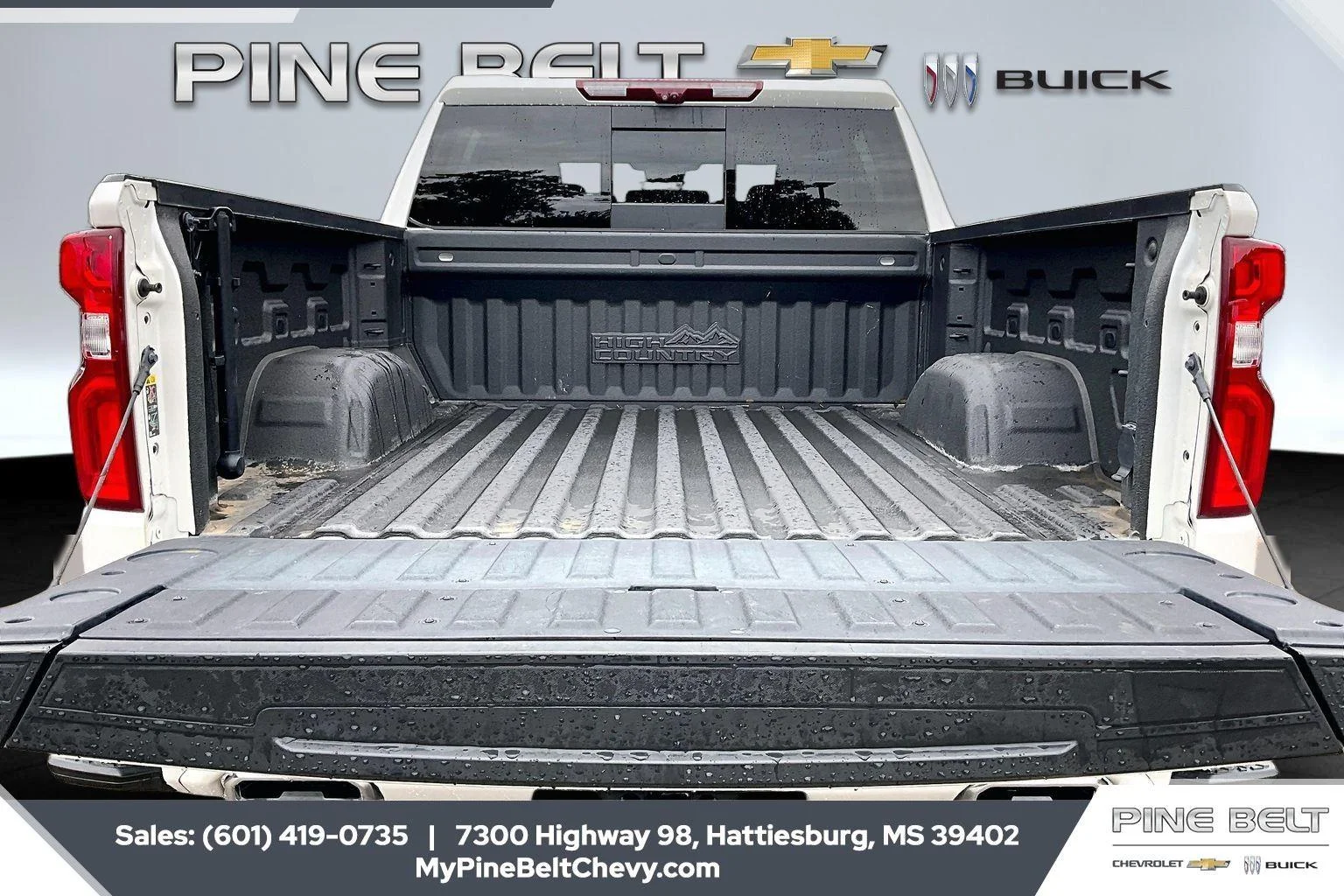 Used 2024 Iridescent Pearl Tricoat Chevrolet High Country image 5