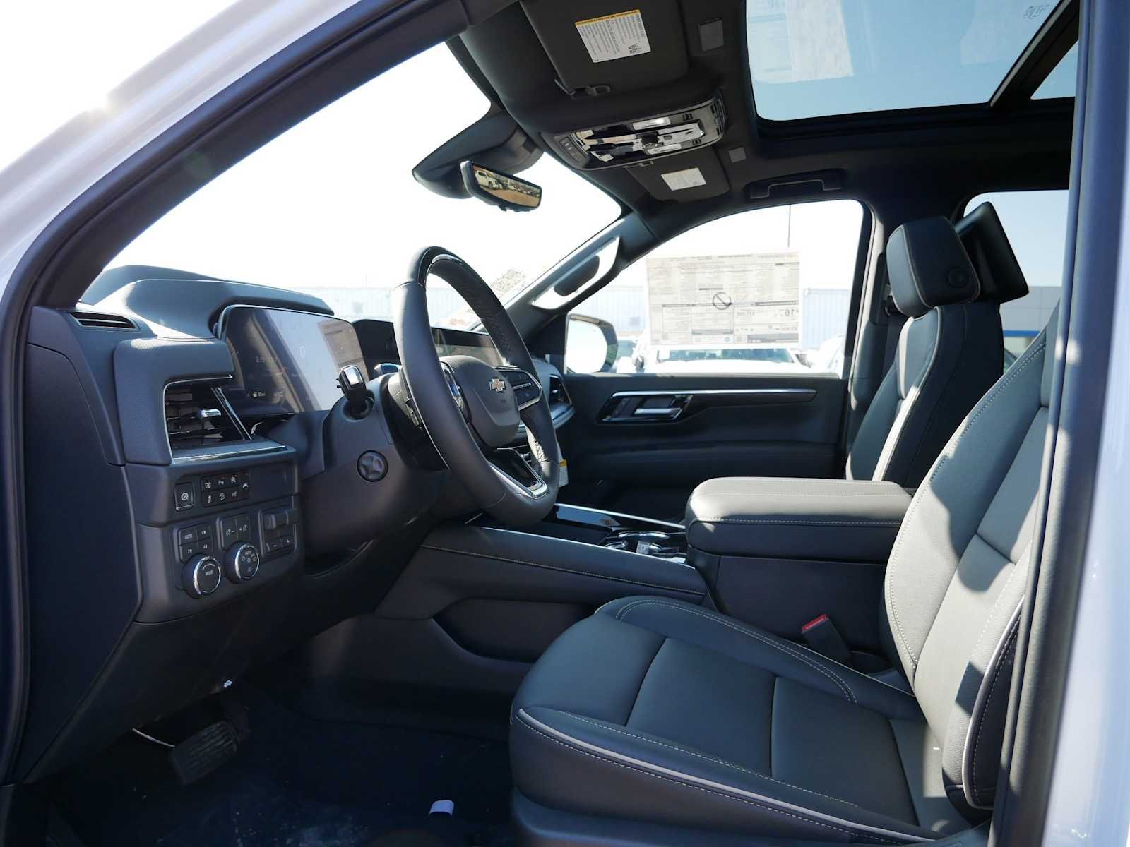 2026 Chevrolet Suburban Premier - Photo 11
