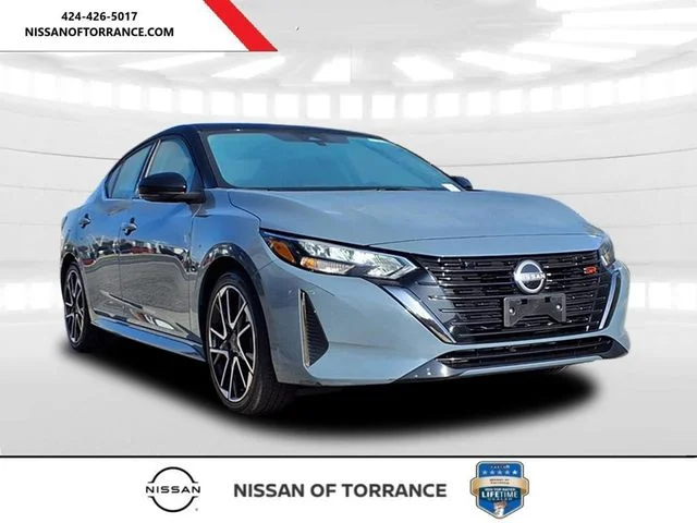 2024 Nissan Sentra SR CVT's photo