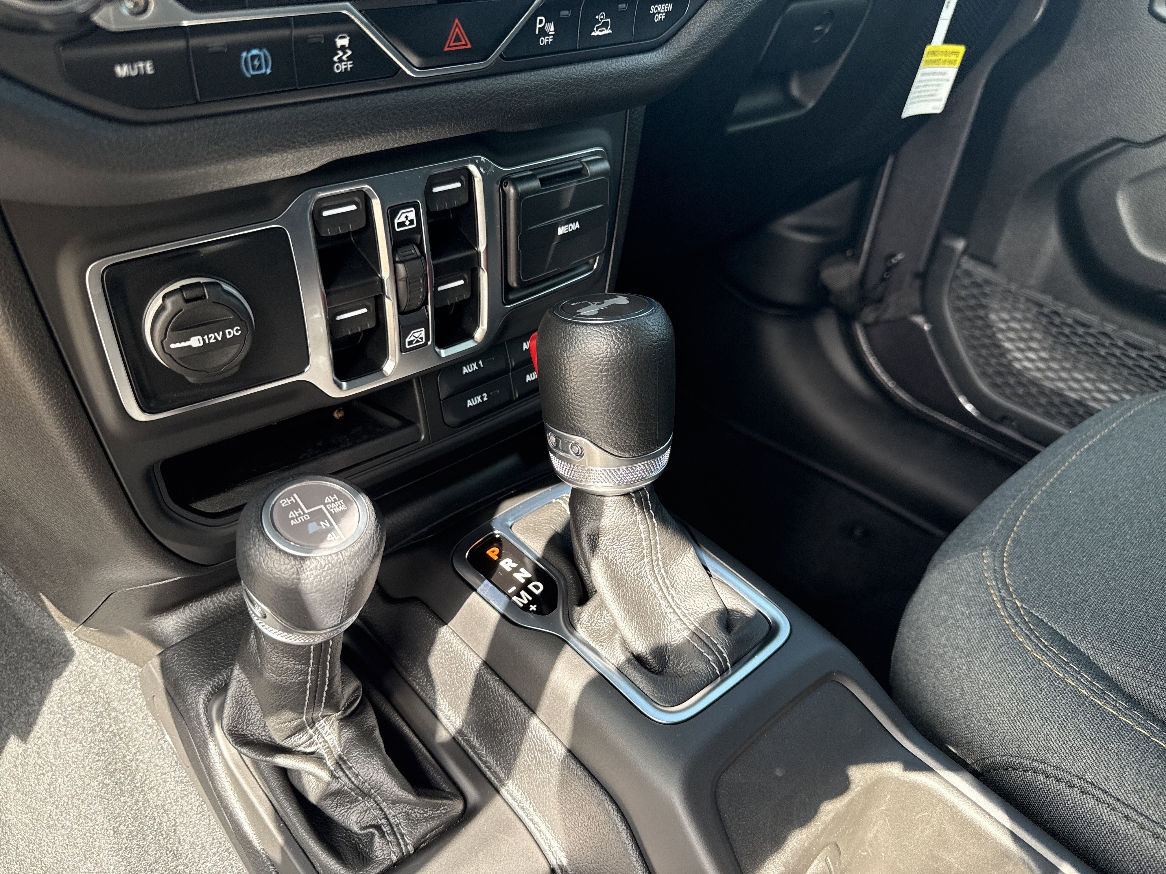 2025 Jeep Wrangler 4xe Sports S 4XE - Photo 32