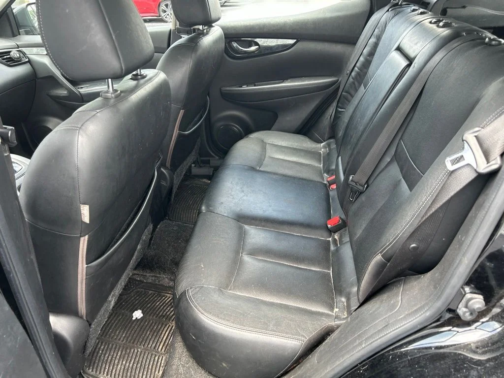 Used 2017 Magnetic Black Nissan SL image 11