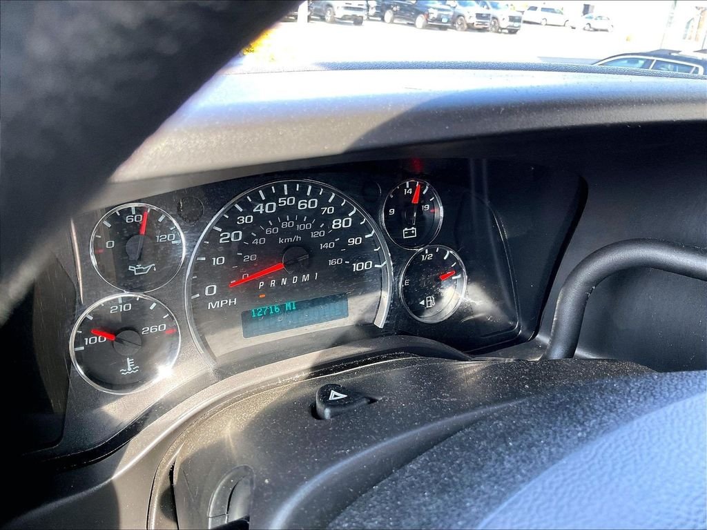 Used 2025 White GMC Work Van image 24